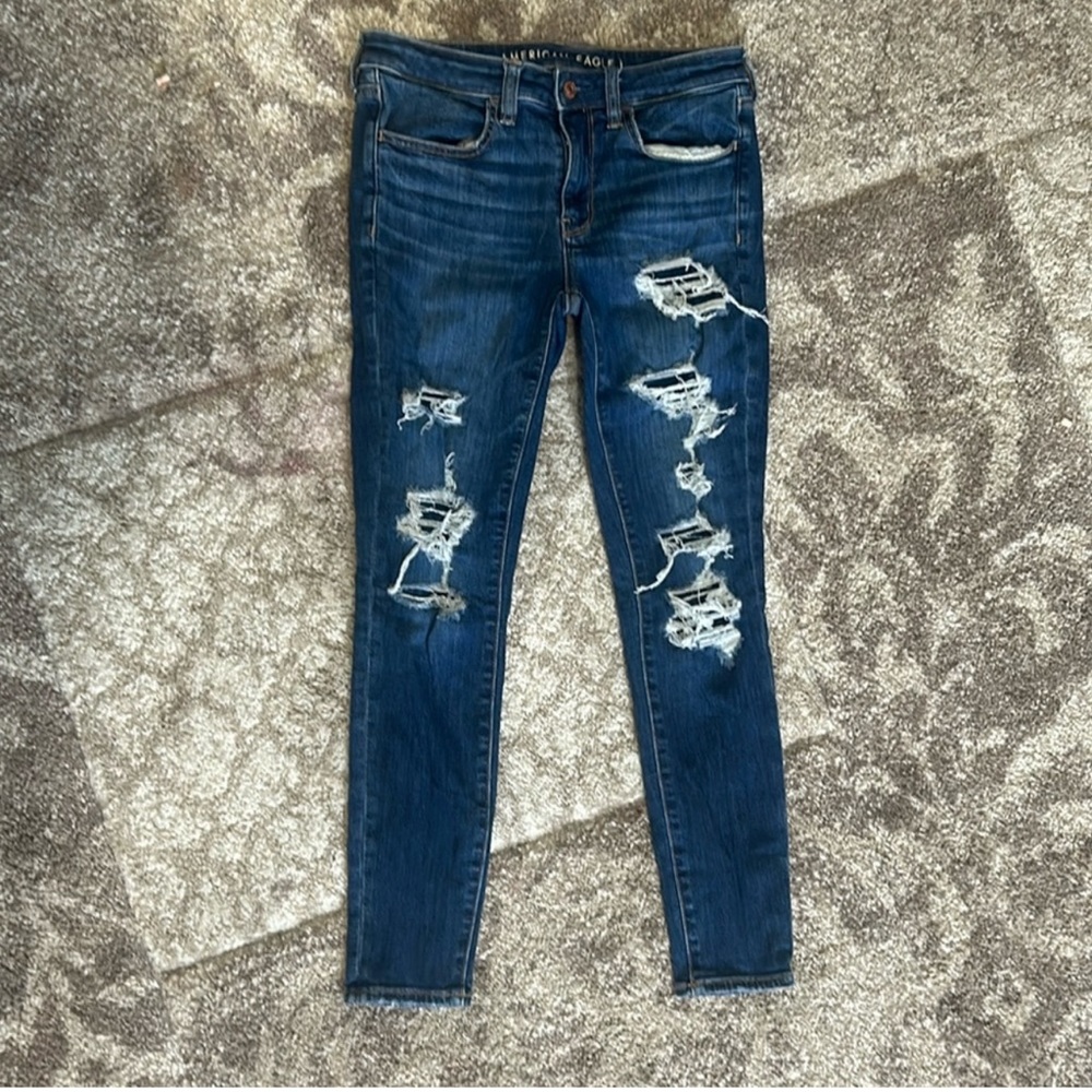 American Eagle Distressed Jeans 6 Short